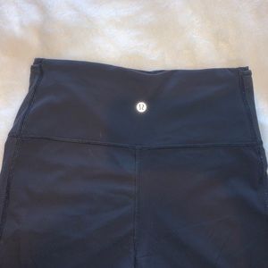 Lululemon Black Wunder-Under Leggings